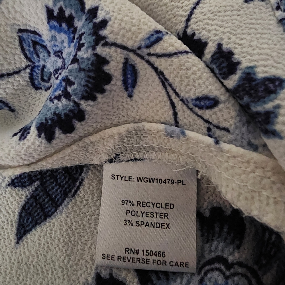 41 Hawthorn Plus Size Floral Print Women's Blouce - Picture 5 of 7